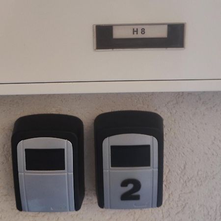 Fairwinds - Double Room With Ensuite - Luqa Airport - Self Check In & Out Available Exteriör bild